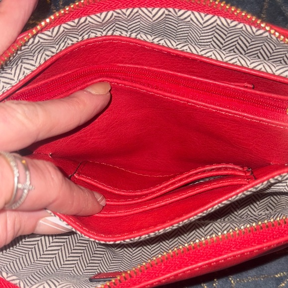 Vibrant Red Structured Crossbody Bag with Metallic Accents - Picture 5 of 10